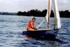 1_059-Rysiek-Wagner-na-pływadełku-Super-Myszka-oplynął-Mazury-w-1983-roku